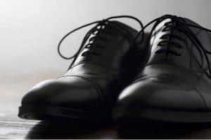 葬儀における靴のマナー 男性 女性 子供別に解説 葬儀 葬式 家族葬なら葬儀会館 ティア